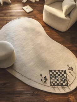 Alfombra artesanal de lana con forma orgánica Kadey