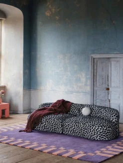 Alfombra artesanal de lana de pelo largo Tekla Frame