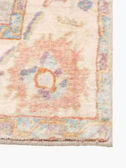 Alfombra corredor con motivos ornamentales Mara