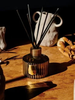 Ambientador artesanal Ernesto (clavo, ládano, madera de roble y pachulí)