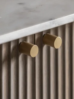 Aparador de madera de mango con tablero de mármol Marmo