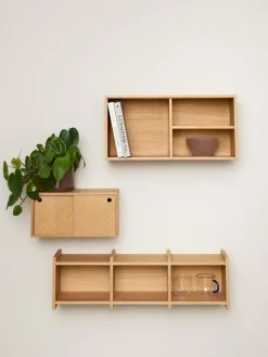 Aparador de pared de madera con diseño en espiga Herringbone