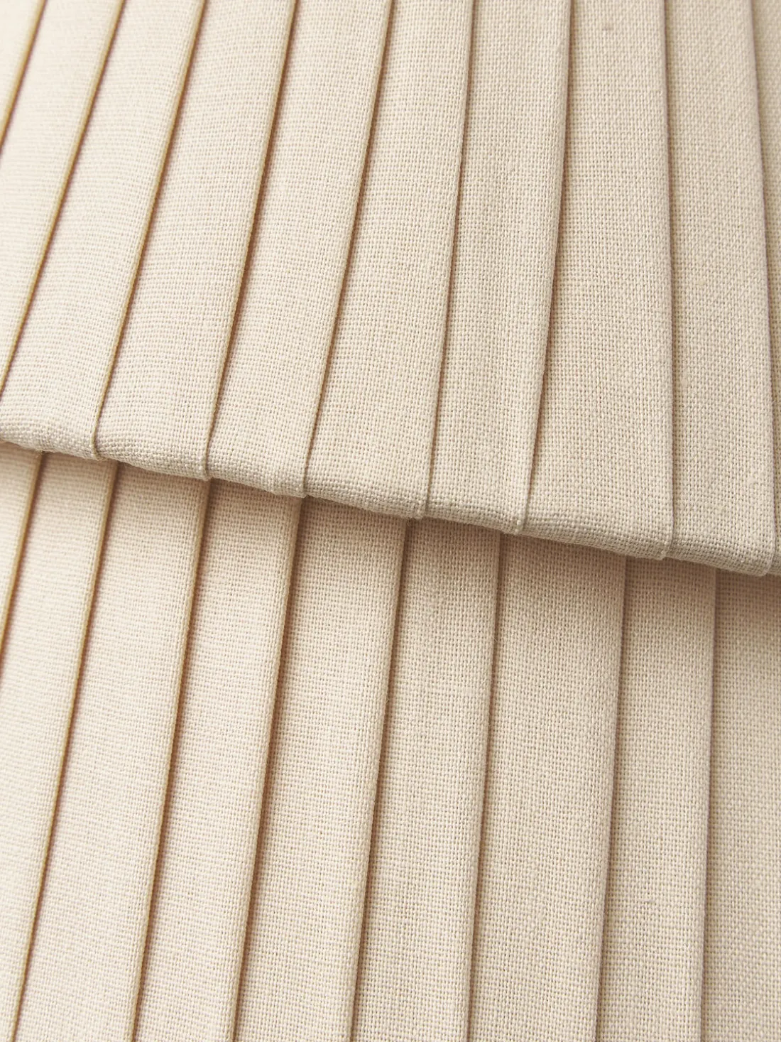 Aplique con pantalla asimétrica Nyla