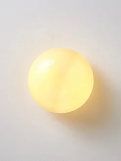 Aplique de vidrio opalino Baya