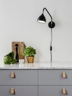 Aplique grande orientable con enchufe Valencia