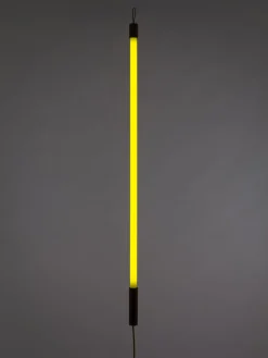 Aplique LED Linea, con enchufe