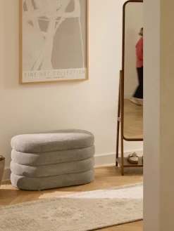 Banco pequeño tapizado con espacio de almacenamiento Alto