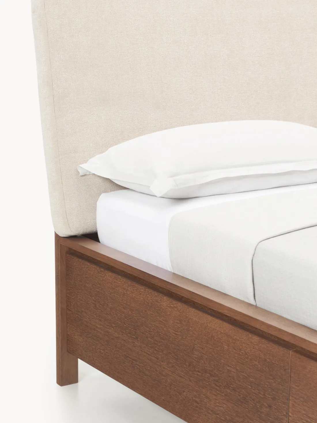 Cama de madera con cabecero tapizado y cajones Santiago