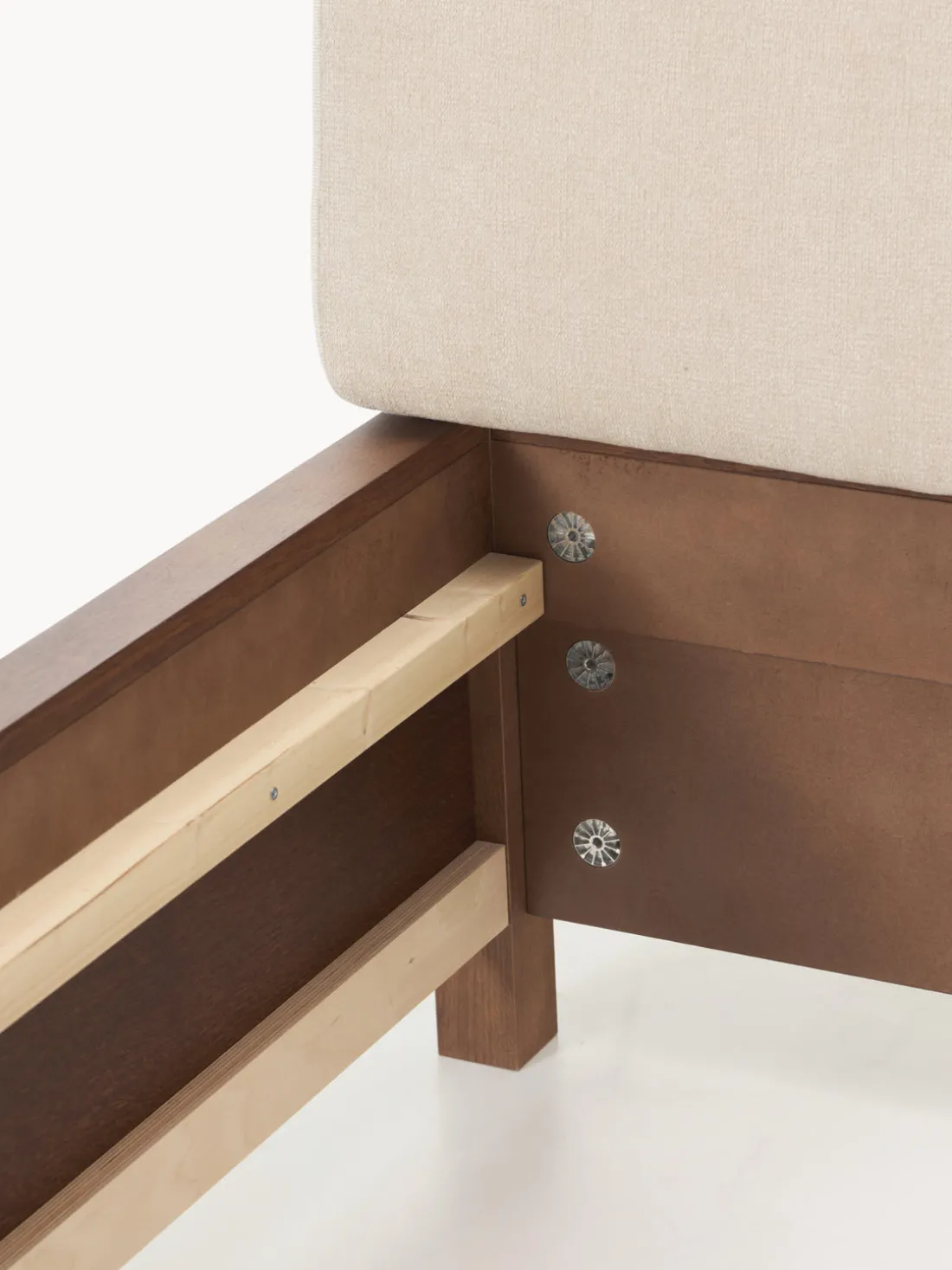 Cama de madera con cabecero tapizado y cajones Santiago