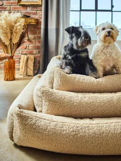 Cama para mascotas en tejido bouclé Teddy, tamaños diferentes