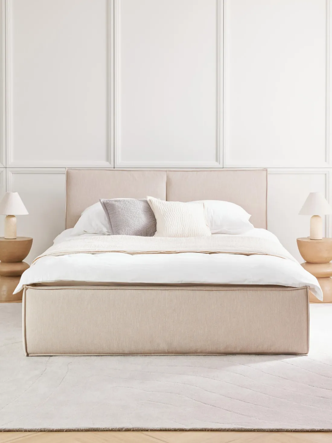 Cama tapizada con espacio de almacenamiento Dream