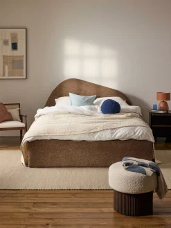 Cama tapizada en tejido bouclé Gary