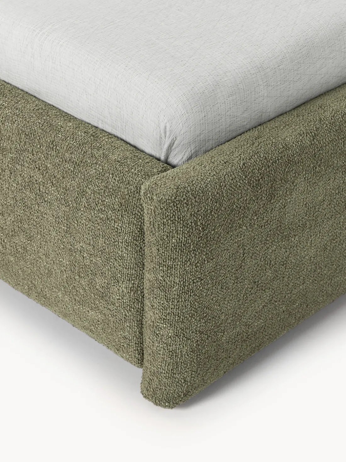 Cama tapizada en tejido bouclé Gary