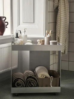 Camarera de metal Lager