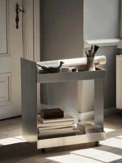 Camarera de metal Lager