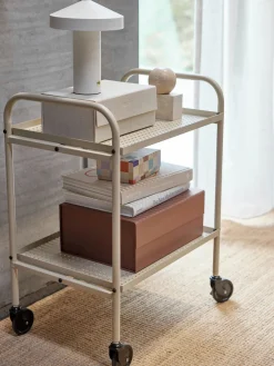 Camarera de metal Maki