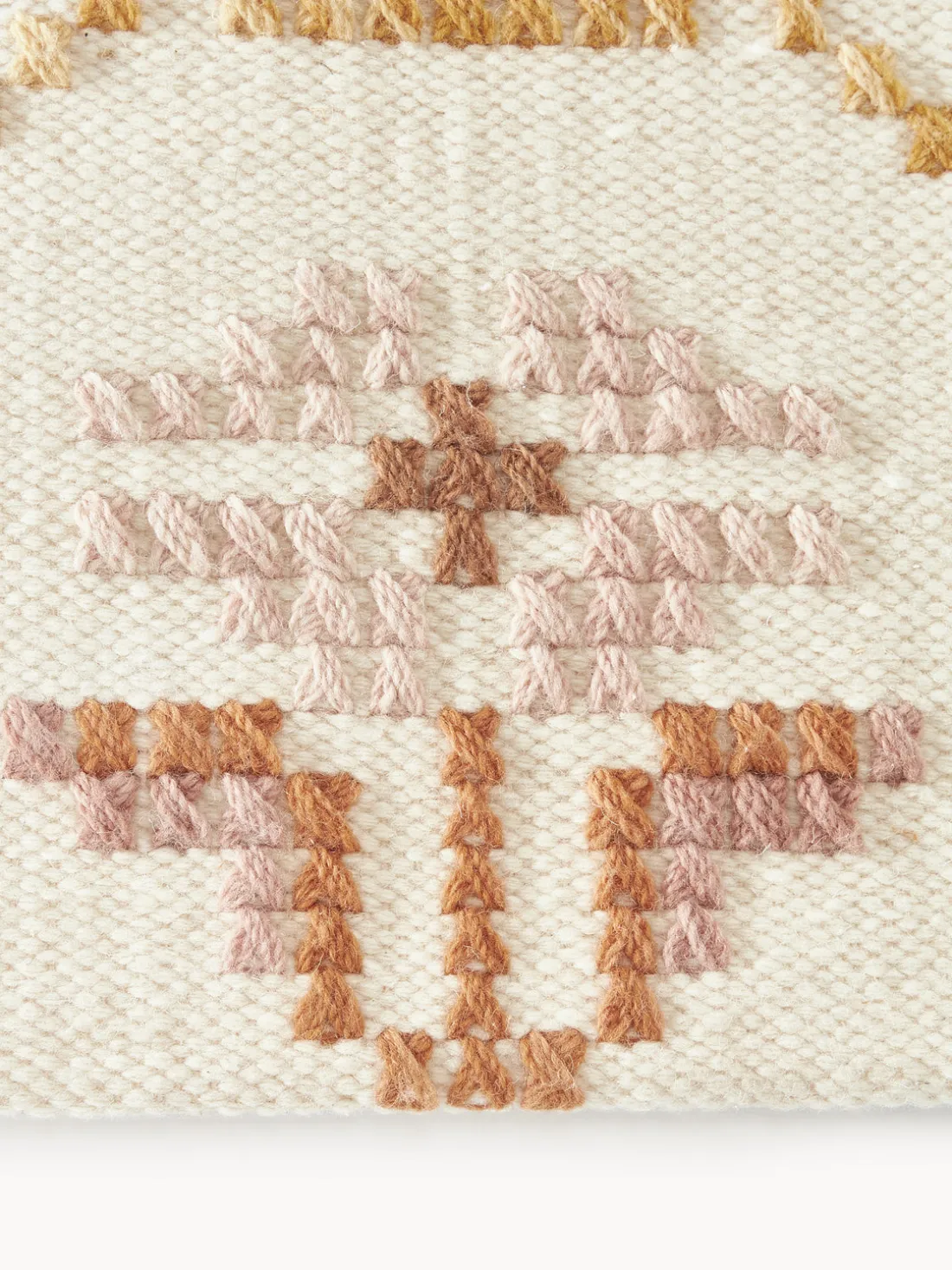 Camino artesanal de lana Nava