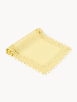 Camino de mesa con encaje Flavia