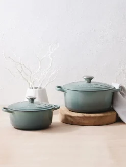 Cazuela redonda de hierro fundido Signature Collection, tamaños diferentes