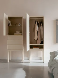 Chiffonnier de madera de roble June