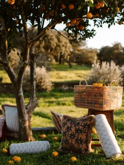 Cojín de exterior reversible artesanal Laura & Jackie