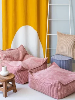 Cojín de suelo infantil de pana Sugar