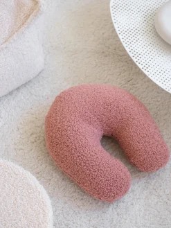 Cojín en U de borreguillo Arch