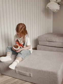 Colchoneta de salto infantil artesanal de pana mate