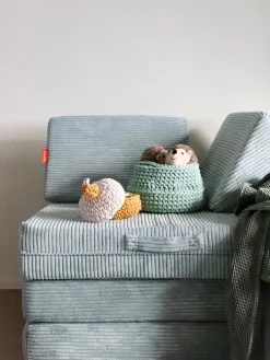 Colchoneta de salto infantil artesanal de pana mate