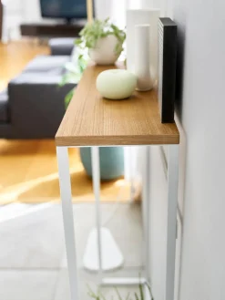 Consola estrecha de metal con ganchos Tower