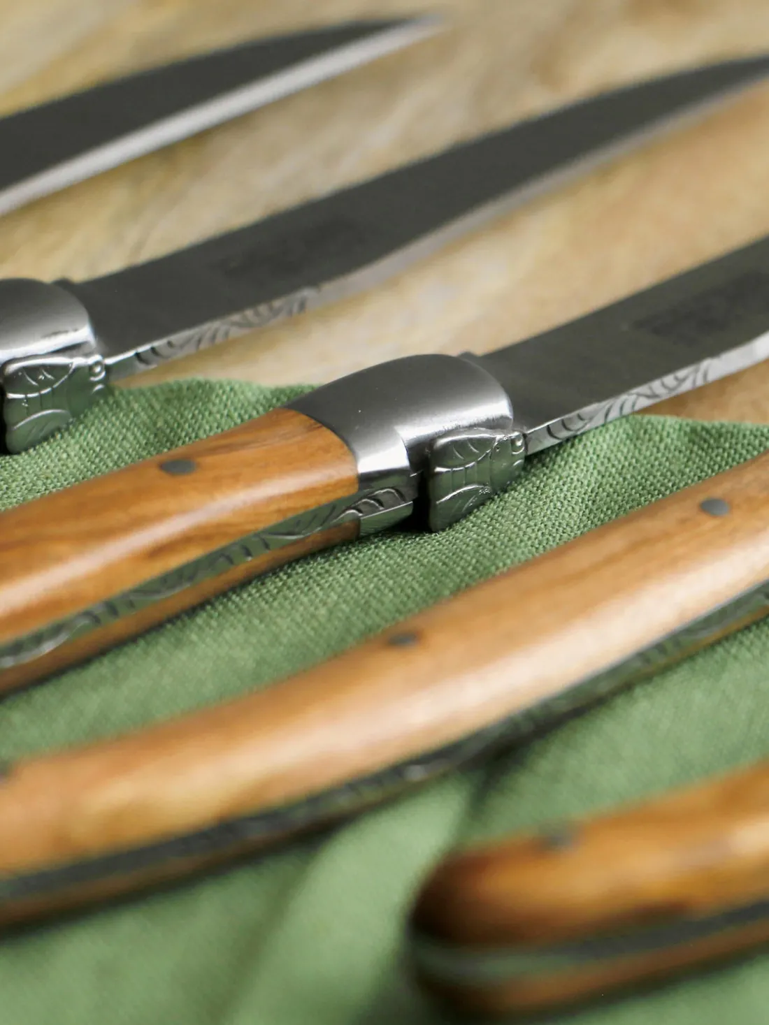 Cuchillos artesanales satinados Essentiel, 6 uds.