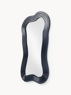 Espejo de pared con marco ondulado Cosimo