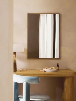 Espejo de pared de roble Avery