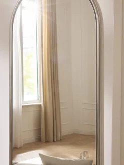 Espejo ovalado de cuerpo entero Blake