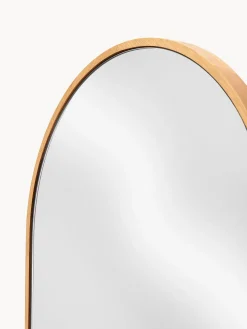 Espejo ovalado de pared con marco de roble Avery