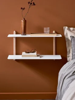 Estante de pared de madera de roble Nivo