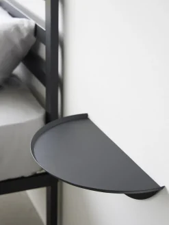 Estante de pared de metal Tower