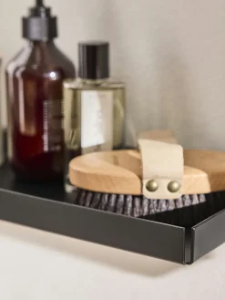 Estante de pared de metal Bakku, 80 cm