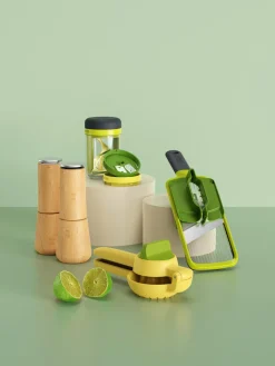 Exprimidor de plástico JuiceMax