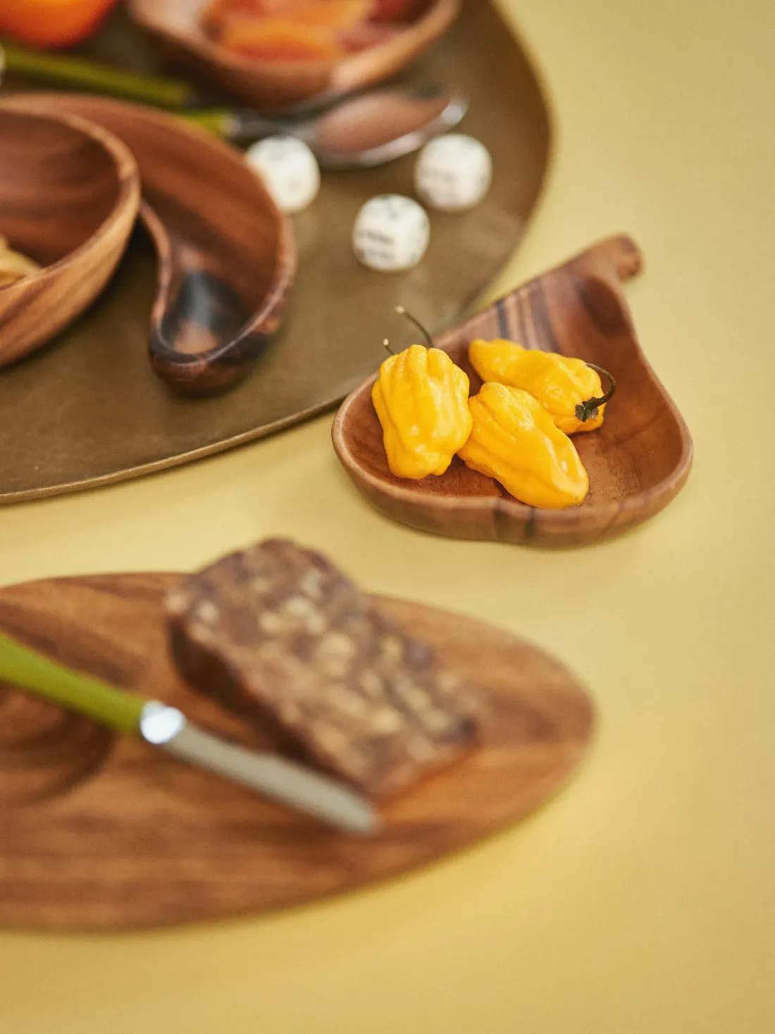 Frutero artesanal de madera de acacia Fruit, 2 uds.