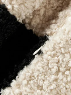 Funda de cojín de borreguillo Mateo