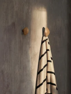 Ganchos de pared de madera de fresno Cairn, 2 uds.