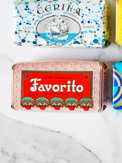 Jabón artesanal Favorito (bayas rojas, rosas, pimienta y pachulí)