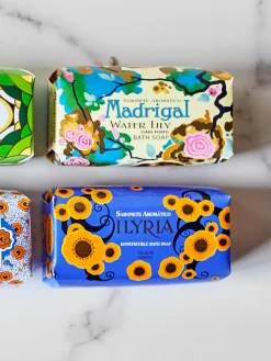 Jabón artesanal Ilyria (limón, jazmín y almizcle)