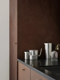 Jarrita para leche Arne Jacobsen