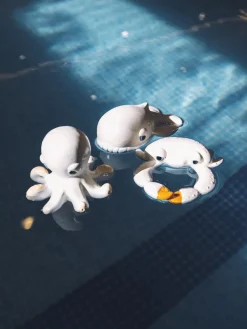 Juguete de baño artesanal Oli&Carol x Big Stuffed