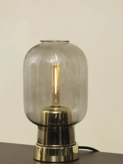 Lámpara de mesa Amp Smoke Brass EU
