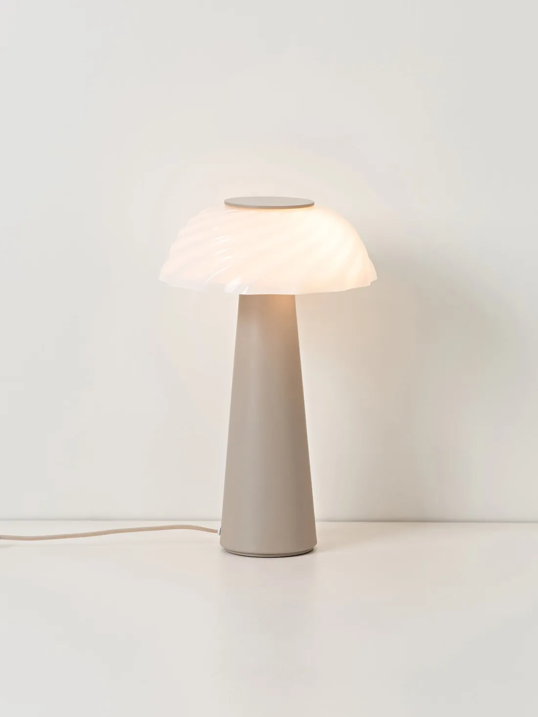 Lámpara de mesa Anya