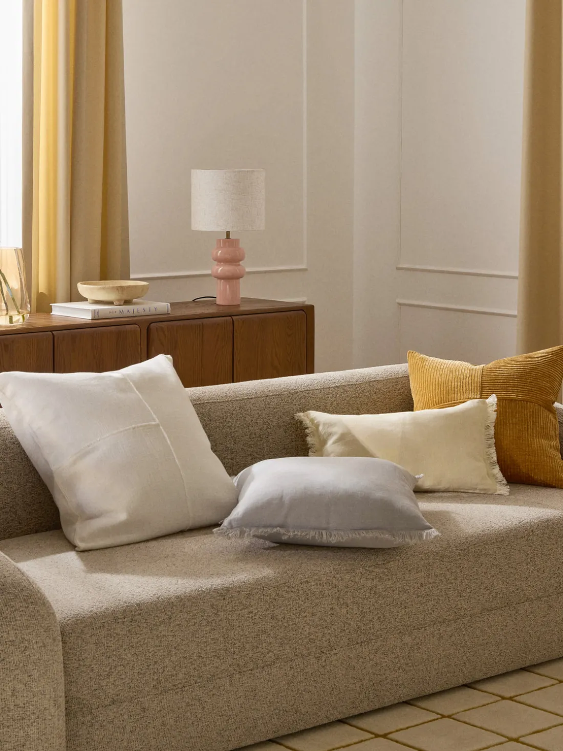 Lámpara de mesa grande de cerámica Christine