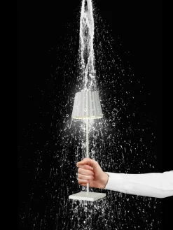 Lámpara de mesa para exterior LED regulable Trellia, portátil